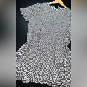 LOFT Black & White Thin Stripe Keyhole with Tie Back Shirt Dress Size Large EUC